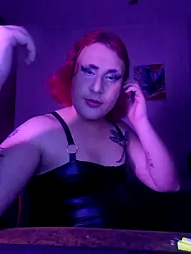 Snapshot of alien_ate_red chatting on December 15, 2025, 12:59 am alien ate red online show from December 15, 2025, 12:59 am