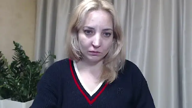 Snapshot of sweetpussy chatting on November 1, 2025, 12:40 pm sweetpussy online show from November 1, 2025, 12:40 pm