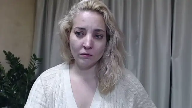 Snapshot of sweetpussy chatting on November 8, 2025, 2:28 pm sweetpussy online show from November 8, 2025, 2:28 pm