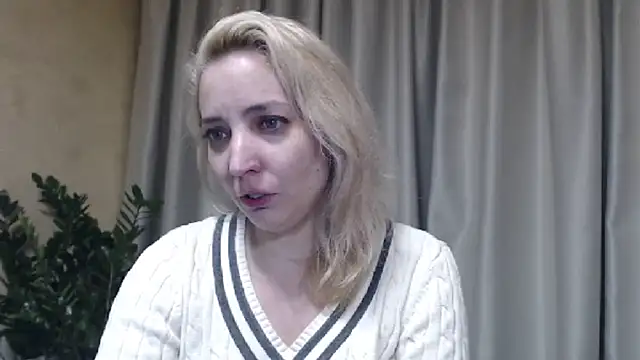 Snapshot of sweetpussy chatting on November 14, 2025, 5:33 pm sweetpussy online show from November 14, 2025, 5:33 pm