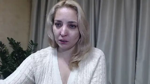 Snapshot of sweetpussy chatting on November 19, 2025, 5:13 pm sweetpussy online show from November 19, 2025, 5:13 pm