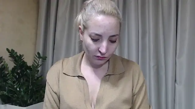 Snapshot of sweetpussy chatting on November 20, 2025, 5:56 pm sweetpussy online show from November 20, 2025, 5:56 pm