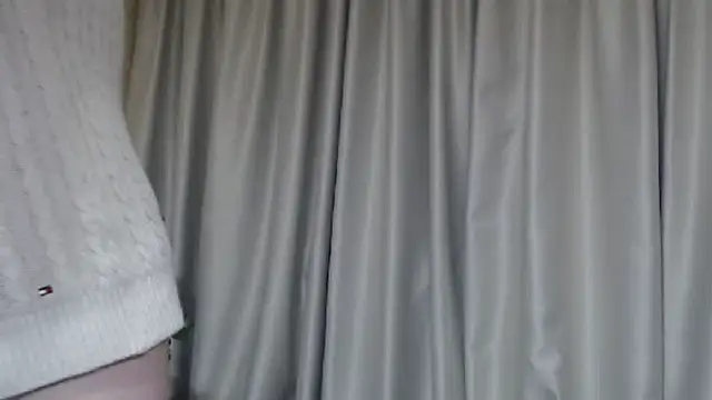 Snapshot of sweetpussy chatting on November 22, 2025, 5:45 pm sweetpussy online show from November 22, 2025, 5:45 pm