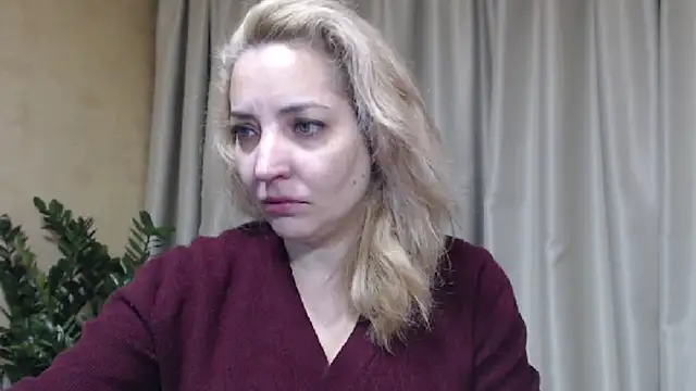 Snapshot of sweetpussy chatting on December 14, 2025, 1:33 am sweetpussy online show from December 14, 2025, 1:33 am