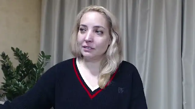 Snapshot of sweetpussy chatting on December 14, 2025, 1:38 pm sweetpussy online show from December 14, 2025, 1:38 pm