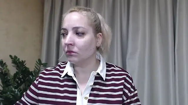 Snapshot of sweetpussy chatting on December 15, 2025, 6:56 pm sweetpussy online show from December 15, 2025, 6:56 pm