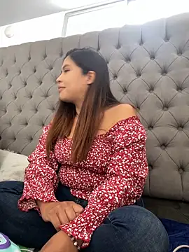 Alana-fox online show from December 15, 2025, 4:11 pm