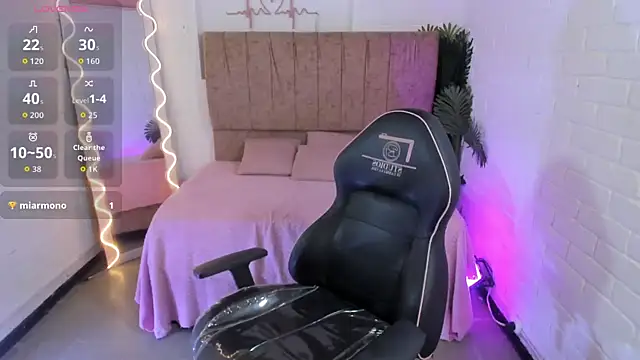 Snapshot of Ninna_tay chatting on December 14, 2025, 7:29 pm Ninna tay online show from December 14, 2025, 7:29 pm