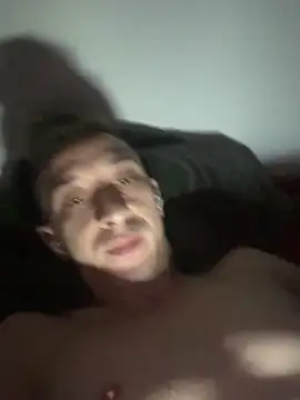 Snapshot of Leo-frm chatting on December 18, 2025, 9:15 am Leo-frm online show from December 18, 2025, 9:15 am