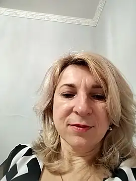 Snapshot of AhlyssaLove1155 chatting on December 13, 2025, 7:53 pm AhlyssaLove1155 online show from December 13, 2025, 7:53 pm