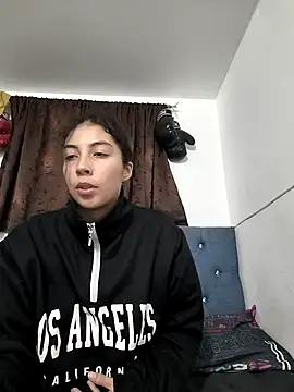 Snapshot of Mishelle-Brizo- chatting on December 16, 2025, 3:44 am Mishelle-Brizo- online show from December 16, 2025, 3:44 am