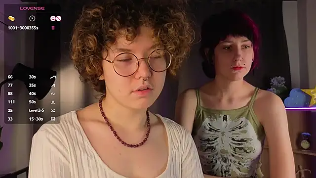 Snapshot of YaniraHalliburton chatting on December 16, 2025, 6:13 pm YaniraHalliburton online show from December 16, 2025, 6:13 pm