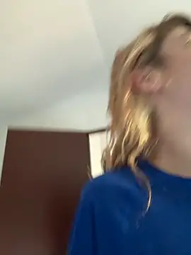 Snapshot of CelestialRuby chatting on October 4, 2025, 7:56 pm CelestialRuby online show from October 4, 2025, 7:56 pm