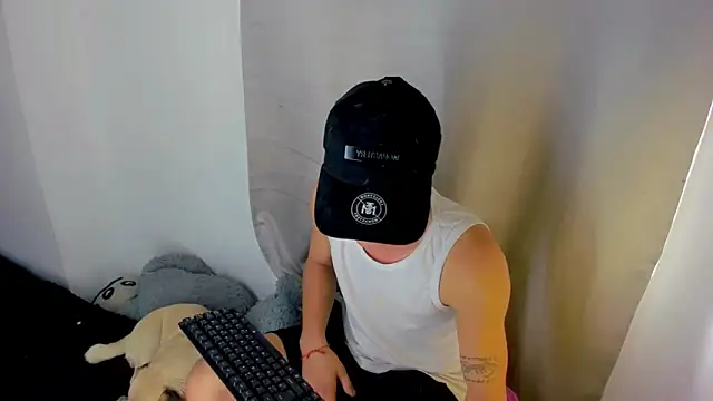 Snapshot of angel_boy_sex chatting on December 16, 2025, 3:17 pm angel boy sex online show from December 16, 2025, 3:17 pm