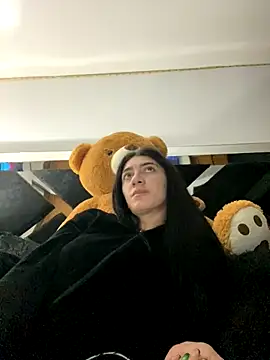 Snapshot of Moon_Magic666 chatting on December 16, 2025, 5:01 am Moon Magic666 online show from December 16, 2025, 5:01 am