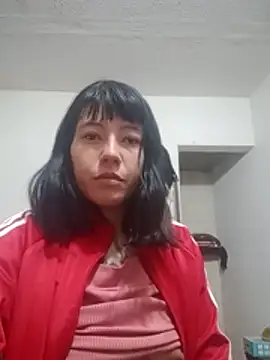 Snapshot of Angeline__Thompson chatting on December 14, 2025, 4:12 pm Angeline Thompson online show from December 14, 2025, 4:12 pm