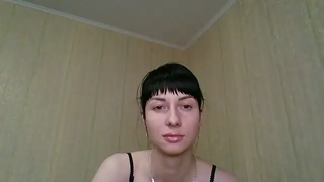 -Huntress- online show from December 16, 2025, 7:30 pm