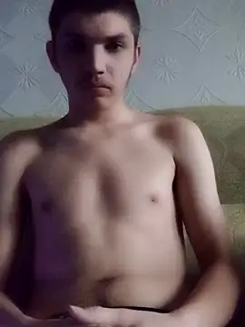 Snapshot of BradPierce chatting on December 15, 2025, 6:17 am BradPierce online show from December 15, 2025, 6:17 am