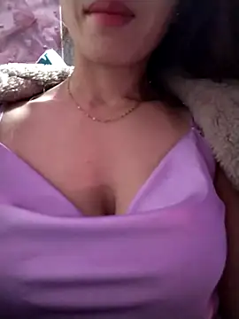 Comb-bii online show from December 13, 2025, 9:53 pm