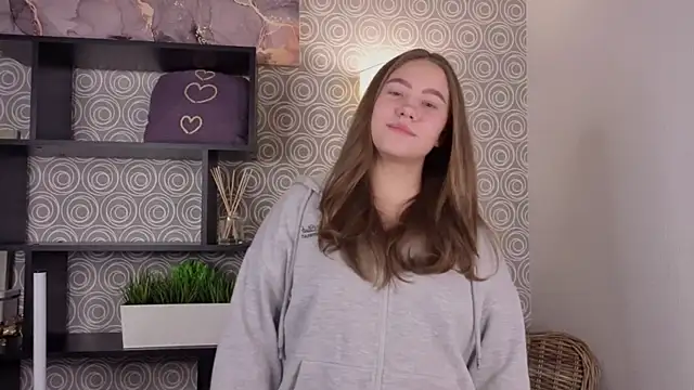 RuthFreeley online show from December 15, 2025, 3:49 pm