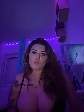 Snapshot of Diana-Blum chatting on December 15, 2025, 10:14 pm Diana-Blum online show from December 15, 2025, 10:14 pm