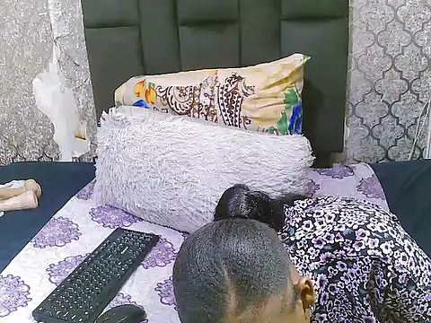 Snapshot of InnocentSlut301 chatting on December 14, 2025, 7:40 pm InnocentSlut301 online show from December 14, 2025, 7:40 pm