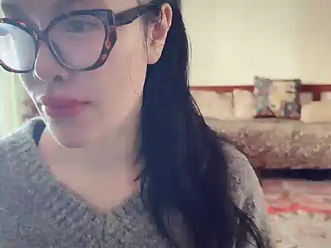 Aisha-AA online show from December 18, 2025, 7:36 am