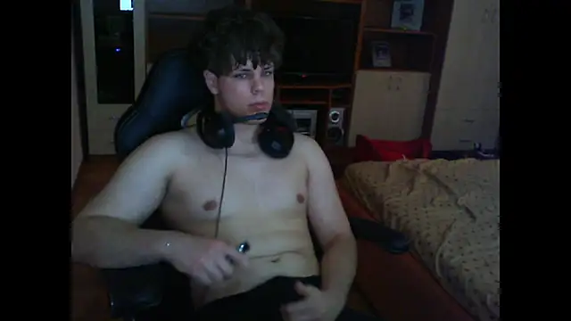 Snapshot of GymGuy0505 chatting on December 15, 2025, 9:57 am GymGuy0505 online show from December 15, 2025, 9:57 am