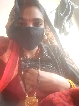 Laxmi9090 online show from December 13, 2025, 9:42 pm