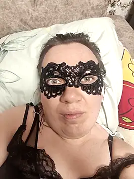 Snapshot of LimonLoveqw chatting on December 15, 2025, 12:20 pm LimonLoveqw online show from December 15, 2025, 12:20 pm