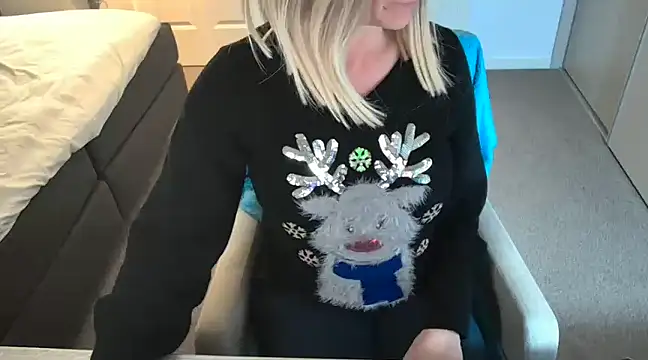 Dutchamber38 online show from December 20, 2024, 6:35 pm