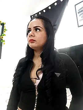 Violetawiliams online show from December 15, 2025, 1:48 pm