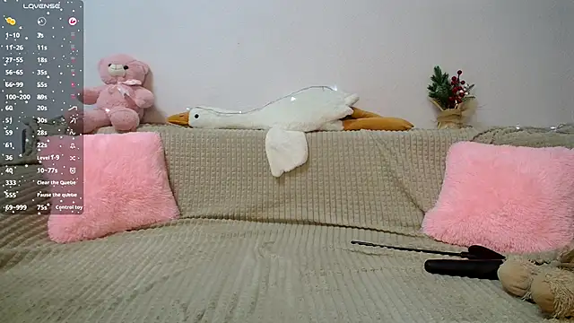 Snapshot of Vero_VibeCharm chatting on December 14, 2025, 8:30 am Vero VibeCharm online show from December 14, 2025, 8:30 am