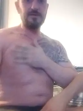 Snapshot of Tonybp84 chatting on December 15, 2025, 8:18 am Tonybp84 online show from December 15, 2025, 8:18 am