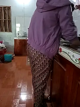 Snapshot of SweetBerry-91 chatting on December 15, 2025, 1:43 am SweetBerry-91 online show from December 15, 2025, 1:43 am