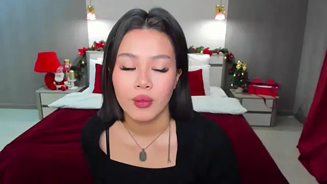 Snapshot of Brunette_Charm chatting on December 14, 2025, 6:23 pm Brunette Charm online show from December 14, 2025, 6:23 pm