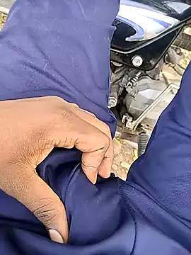 Snapshot of loki-king-143 chatting on December 16, 2025, 9:03 am loki-king-143 online show from December 16, 2025, 9:03 am