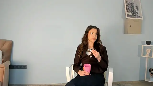 Snapshot of SherronRegler chatting on December 14, 2025, 6:19 am SherronRegler online show from December 14, 2025, 6:19 am