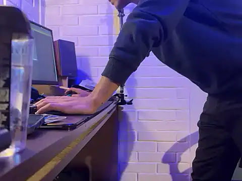 Snapshot of Nya_Velvet chatting on December 13, 2025, 9:53 pm Nya Velvet online show from December 13, 2025, 9:53 pm