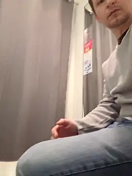 Snapshot of Marius_K89 chatting on December 17, 2025, 5:30 pm Marius K89 online show from December 17, 2025, 5:30 pm