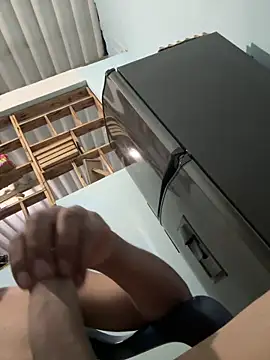 Snapshot of Jim_Ornajela chatting on December 17, 2025, 10:16 pm Jim Ornajela online show from December 17, 2025, 10:16 pm