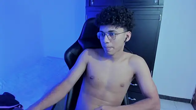 Snapshot of LukeMarshall chatting on December 14, 2025, 7:25 am LukeMarshall online show from December 14, 2025, 7:25 am