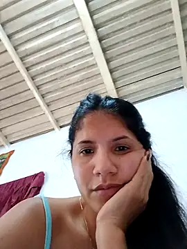 pig piggy online show from December 13, 2025, 8:04 pm