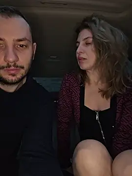 Lovebackground online show from November 28, 2025, 1:03 pm