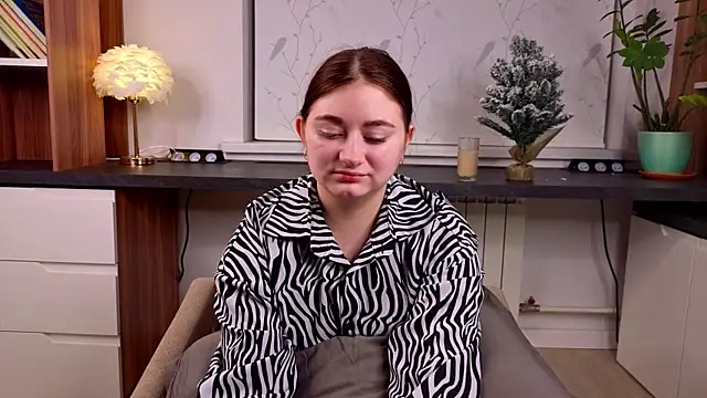 SolHaukaas online show from December 21, 2025, 1:35 am