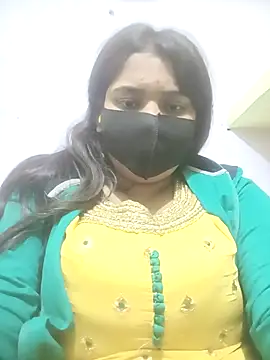 Snapshot of Yaya_345 chatting on December 15, 2025, 8:29 am Yaya 345 online show from December 15, 2025, 8:29 am