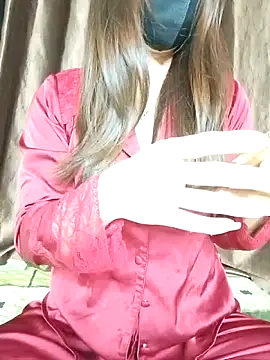 Snapshot of Baby_girl1 chatting on December 14, 2025, 6:52 am Baby girl1 online show from December 14, 2025, 6:52 am