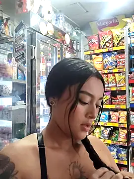 Snapshot of Naomism-- chatting on December 17, 2025, 8:04 pm Naomism-- online show from December 17, 2025, 8:04 pm