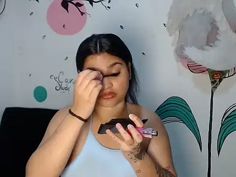 Snapshot of loveShae__ chatting on December 14, 2025, 3:34 am loveShae online show from December 14, 2025, 3:34 am