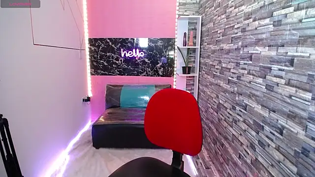 Snapshot of emili_lewins chatting on December 14, 2025, 5:24 am emili lewins online show from December 14, 2025, 5:24 am